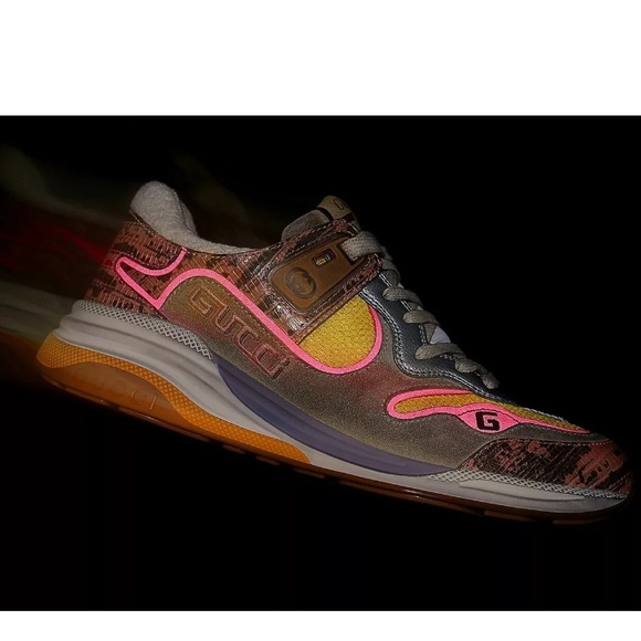 Used GUCCI Ultrapace Snake Leather Distressed Sneakers - Picture 6 of 14